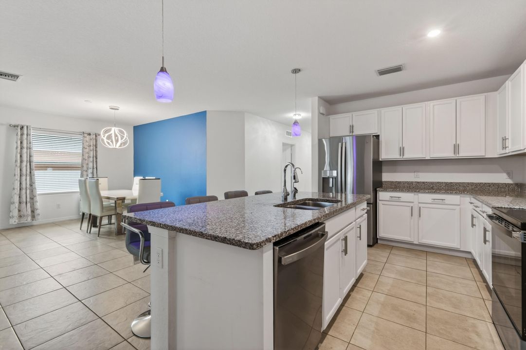 For Sale: $529,000 (4 beds, 3 baths, 2126 Square Feet)