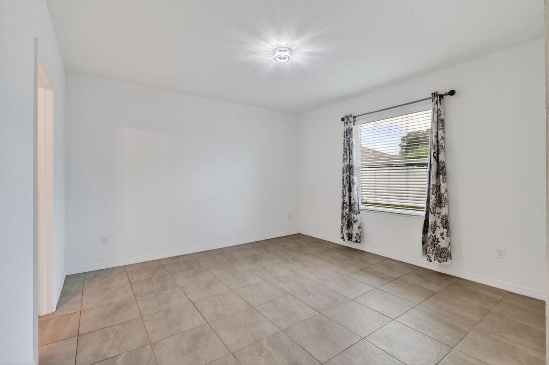 For Sale: $529,000 (4 beds, 3 baths, 2126 Square Feet)