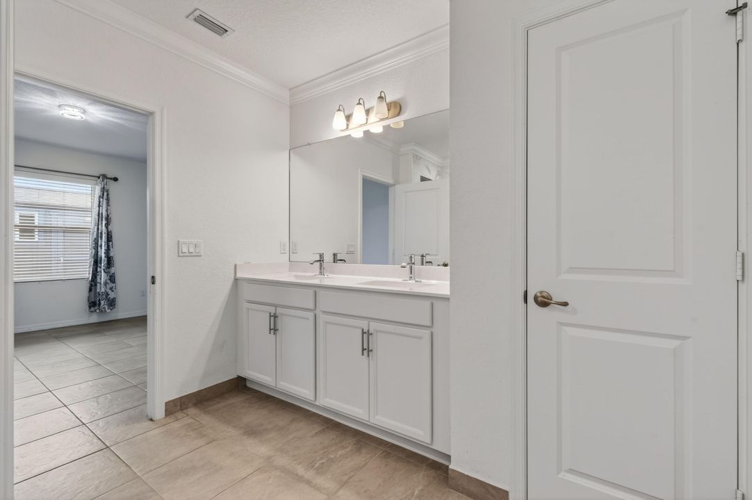 For Sale: $529,000 (4 beds, 3 baths, 2126 Square Feet)