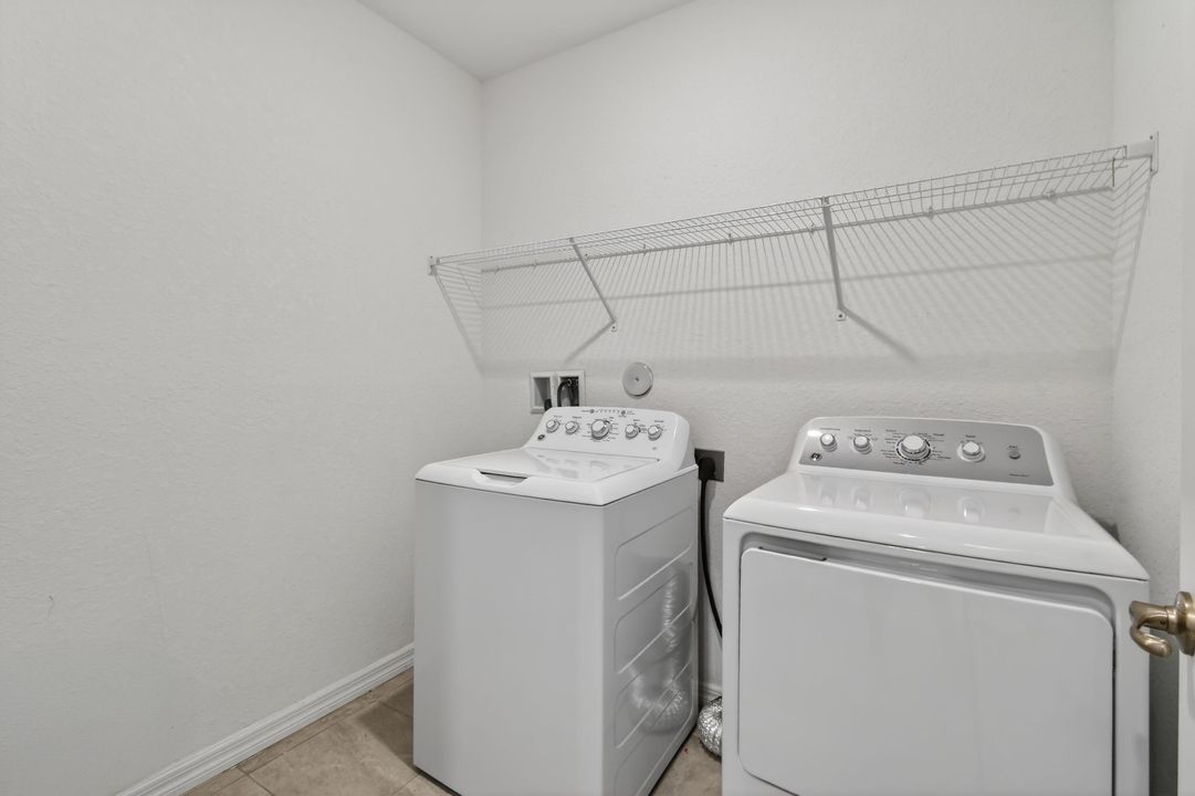 For Sale: $529,000 (4 beds, 3 baths, 2126 Square Feet)