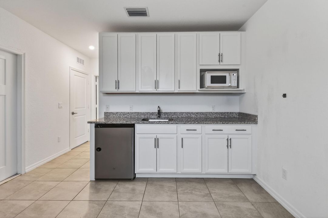 For Sale: $529,000 (4 beds, 3 baths, 2126 Square Feet)