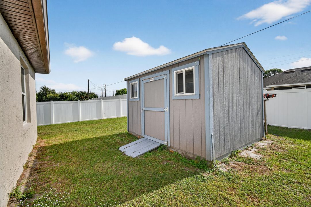 For Sale: $529,000 (4 beds, 3 baths, 2126 Square Feet)