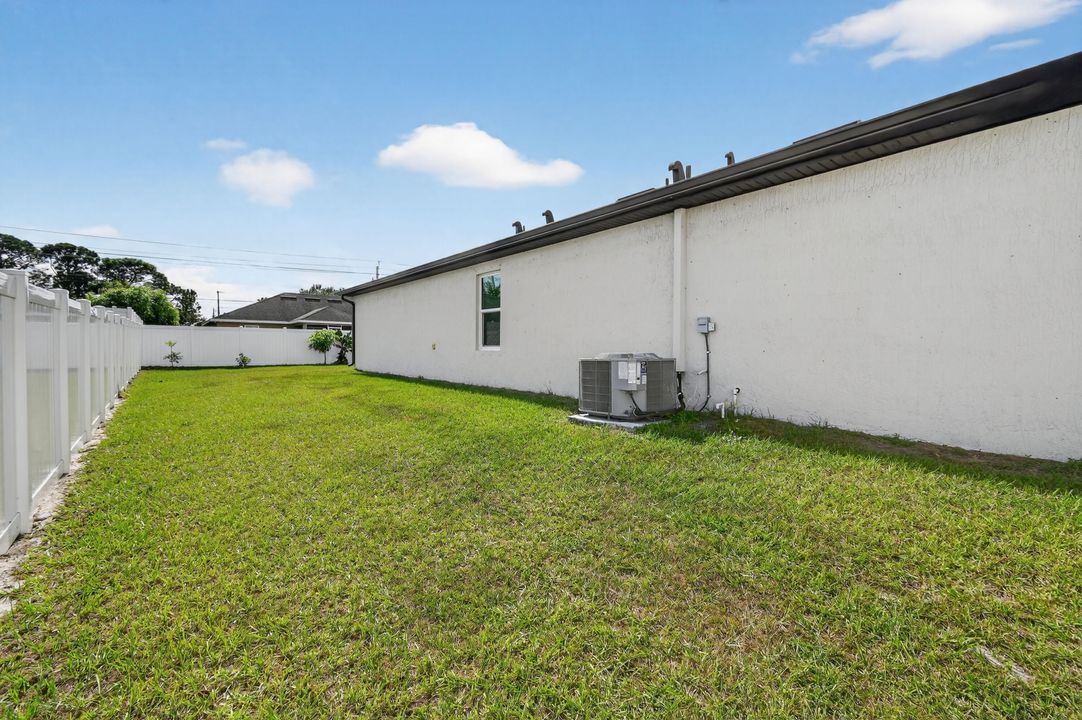 For Sale: $529,000 (4 beds, 3 baths, 2126 Square Feet)