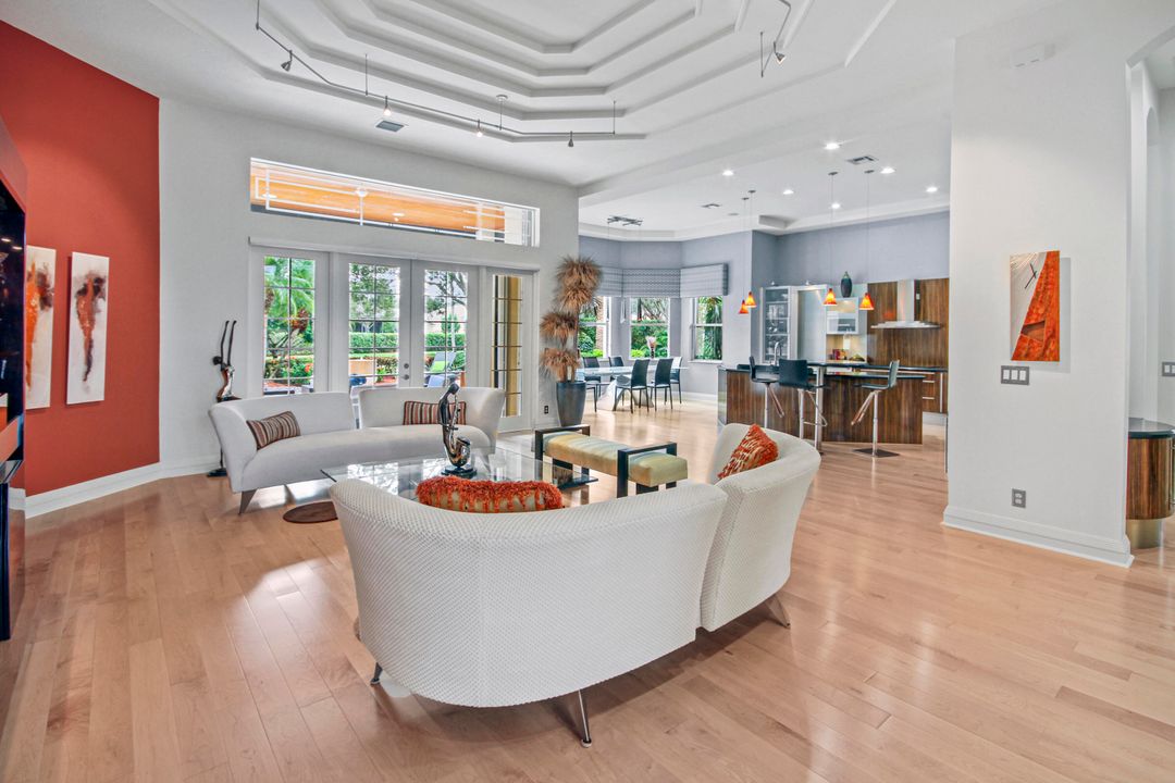 For Sale: $769,000 (3 beds, 2 baths, 2762 Square Feet)