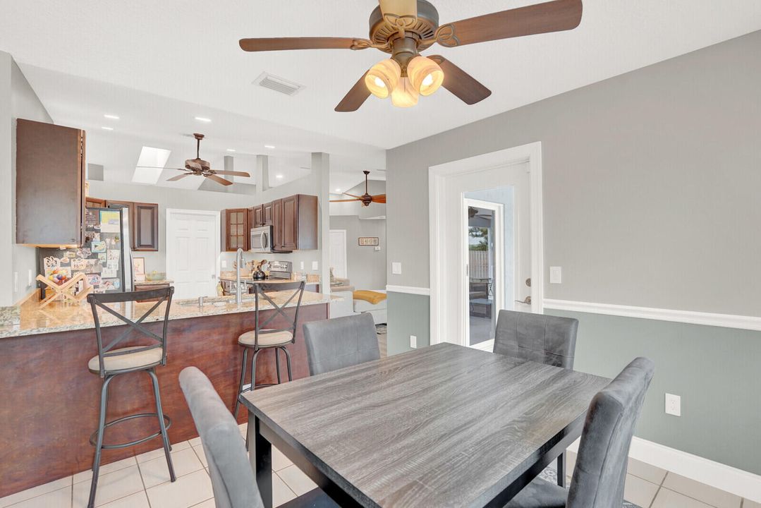 For Sale: $700,000 (3 beds, 2 baths, 1994 Square Feet)