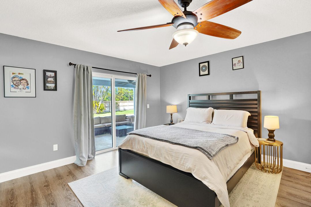 For Sale: $700,000 (3 beds, 2 baths, 1994 Square Feet)