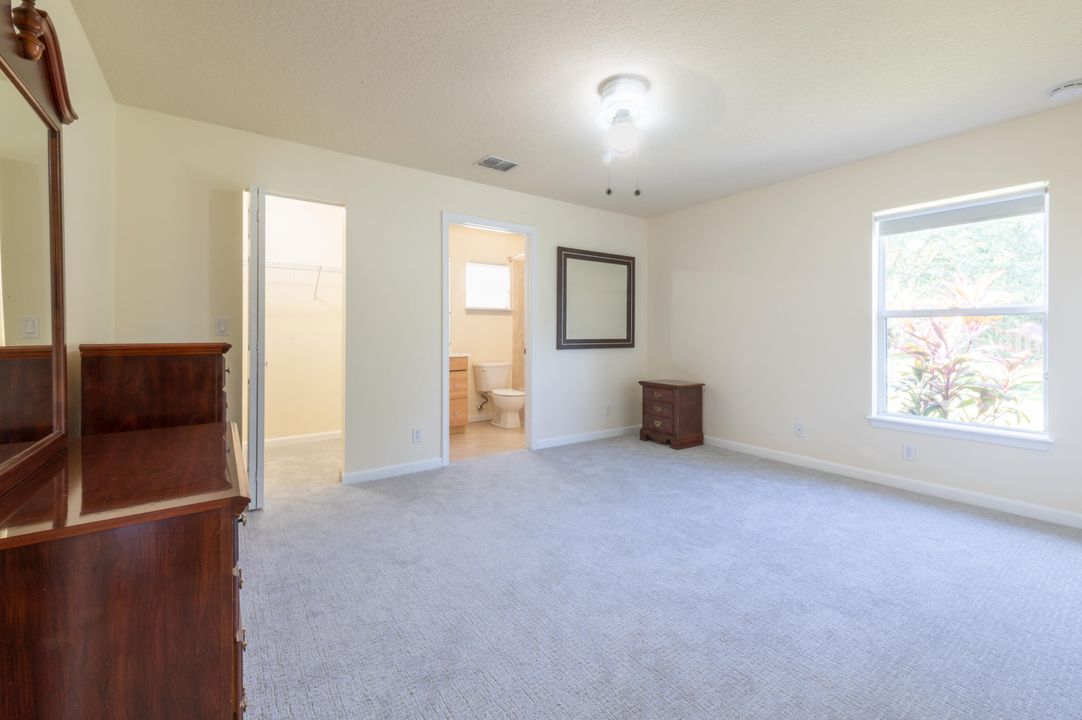 For Rent: $2,300 (3 beds, 2 baths, 1166 Square Feet)