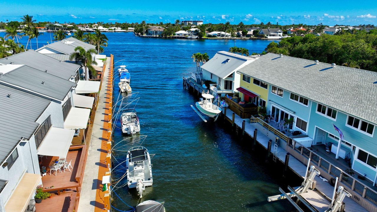 For Sale: $819,000 (2 beds, 2 baths, 1632 Square Feet)