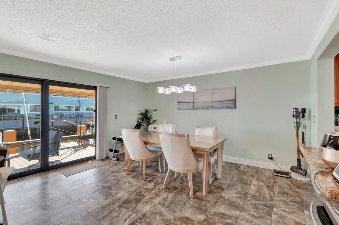 For Sale: $819,000 (2 beds, 2 baths, 1632 Square Feet)