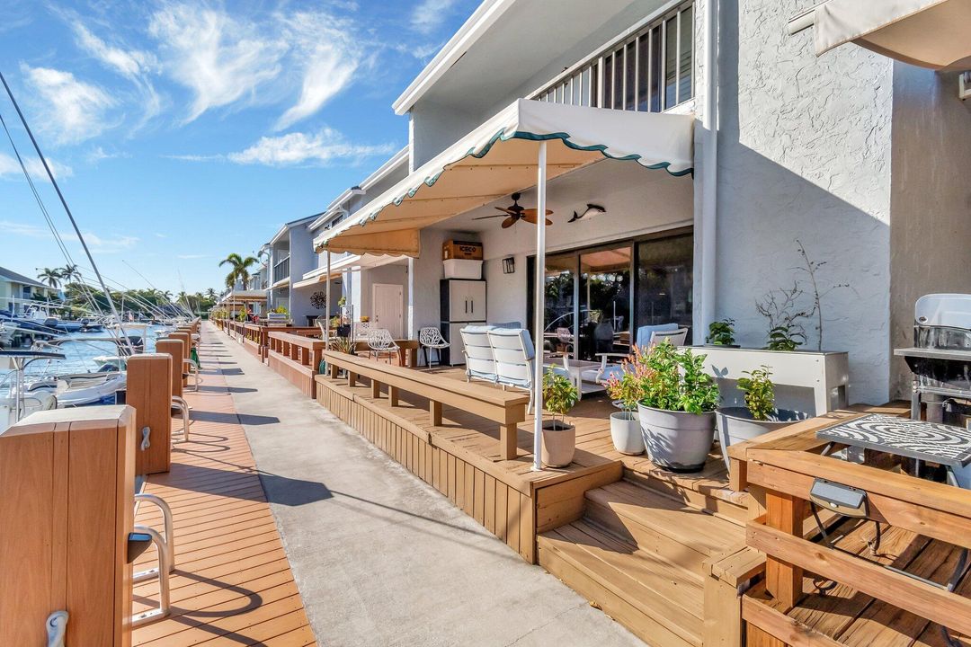 For Sale: $819,000 (2 beds, 2 baths, 1632 Square Feet)