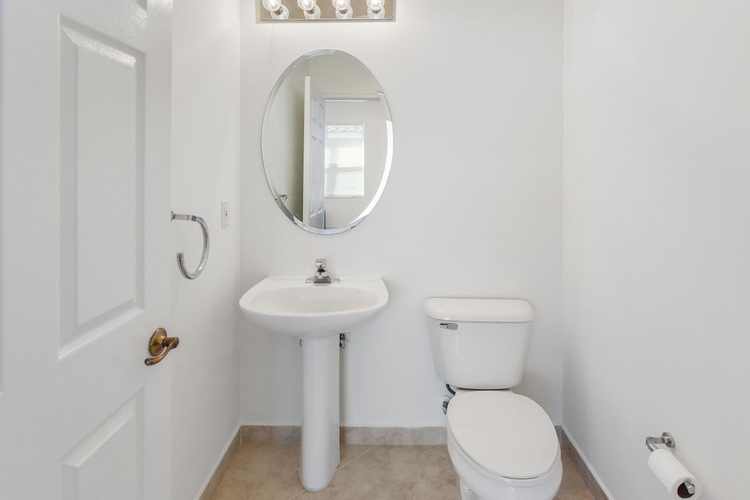 For Sale: $519,000 (3 beds, 2 baths, 2215 Square Feet)