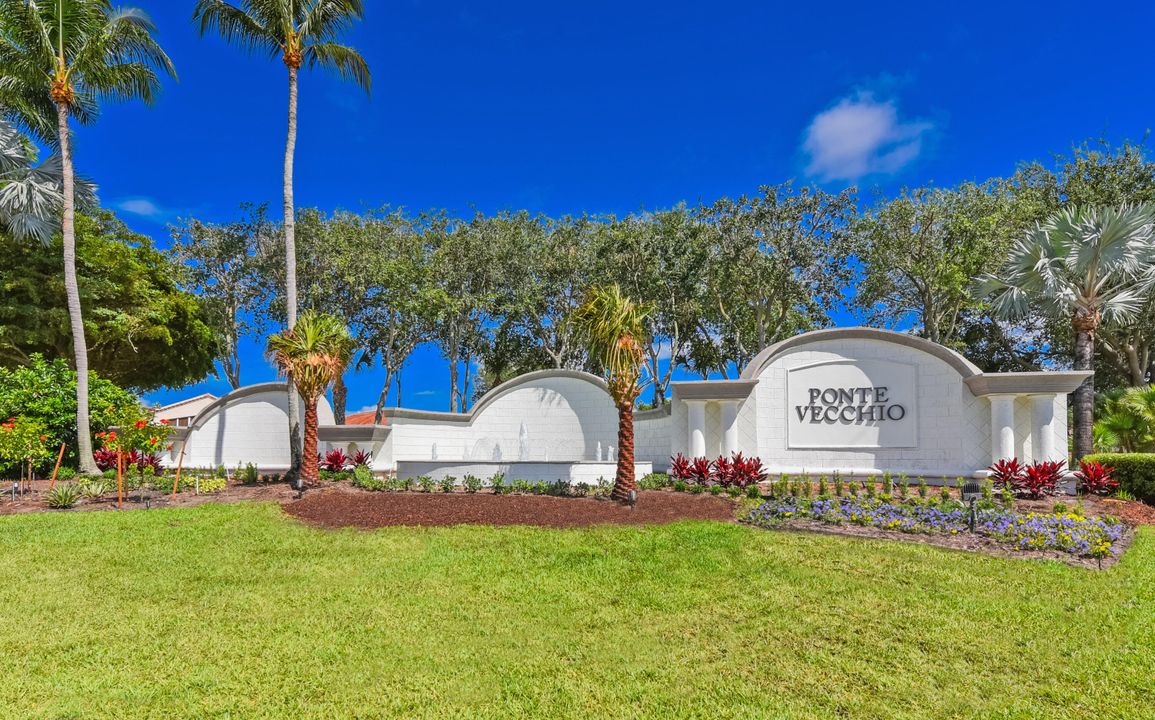 For Sale: $519,000 (3 beds, 2 baths, 2215 Square Feet)