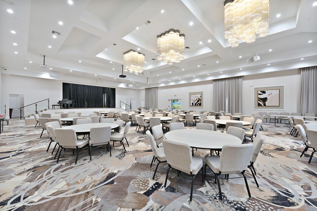 For Sale: $519,000 (3 beds, 2 baths, 2215 Square Feet)