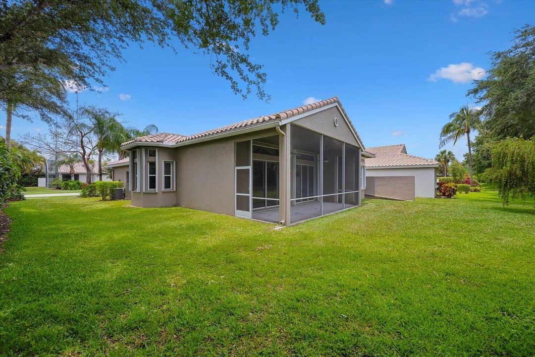 For Rent: $3,800 (2 beds, 2 baths, 1945 Square Feet)