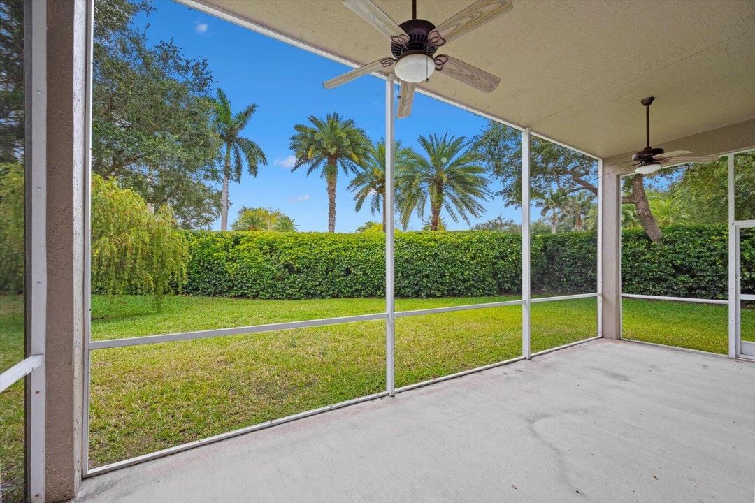 For Rent: $3,800 (2 beds, 2 baths, 1945 Square Feet)