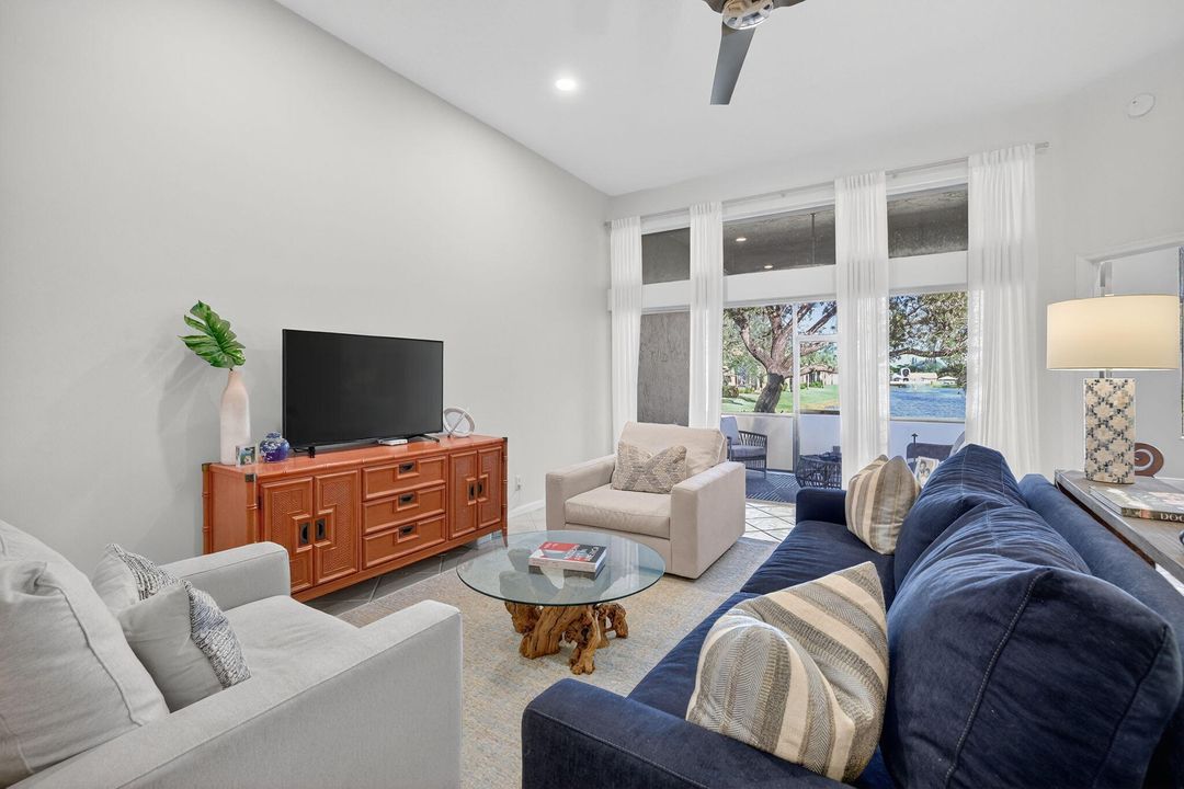 En Venta: $449,000 (3 camas, 2 baños, 1829 Pies cuadrados)