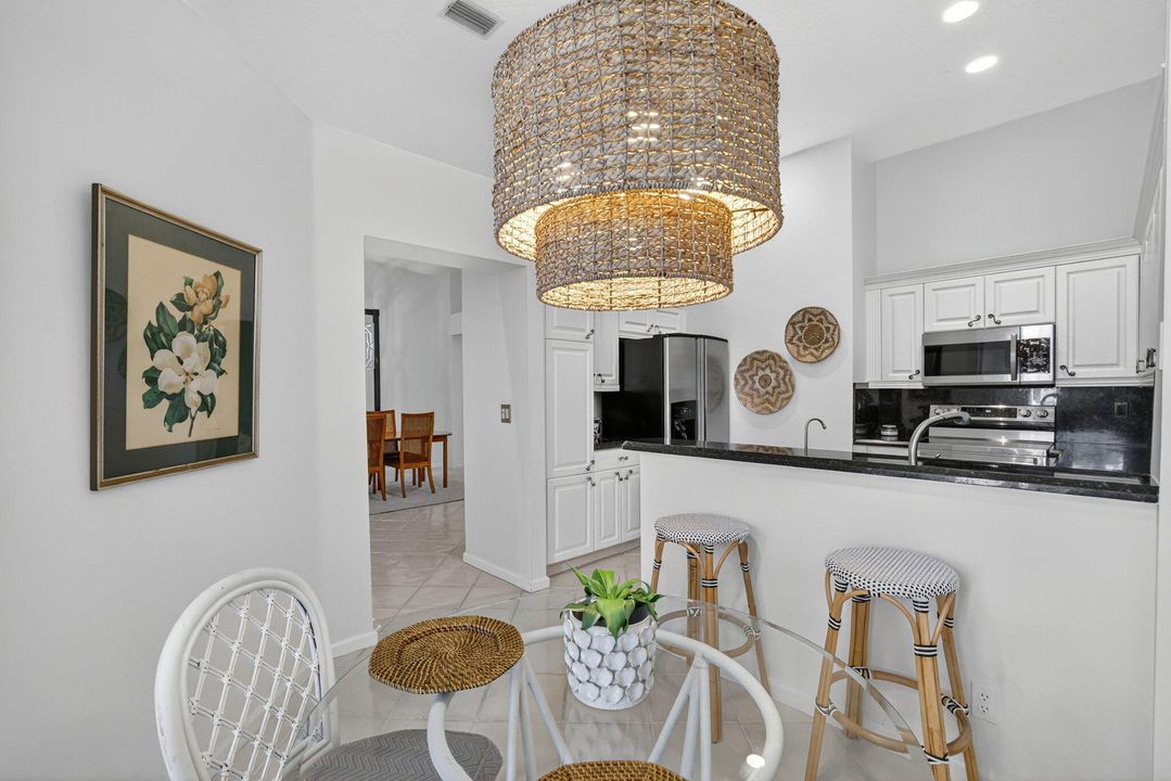 En Venta: $449,000 (3 camas, 2 baños, 1829 Pies cuadrados)