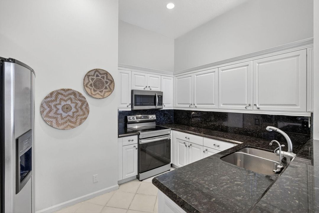 En Venta: $449,000 (3 camas, 2 baños, 1829 Pies cuadrados)