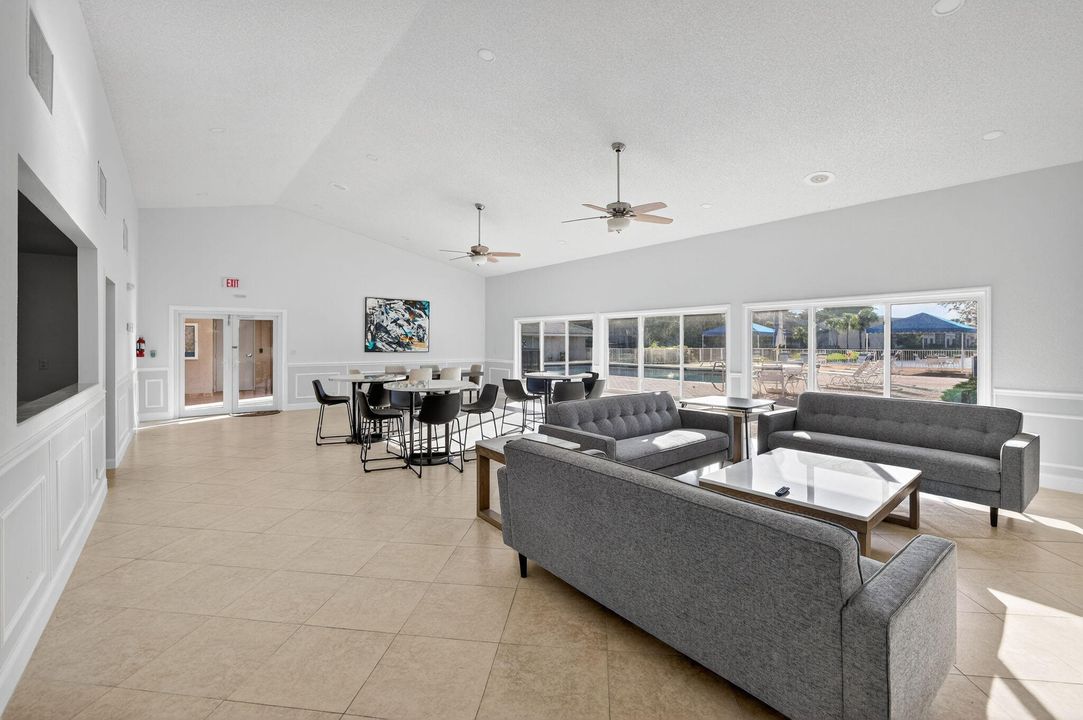 En Venta: $449,000 (3 camas, 2 baños, 1829 Pies cuadrados)