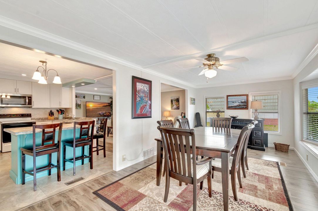 For Sale: $189,900 (2 beds, 2 baths, 1080 Square Feet)