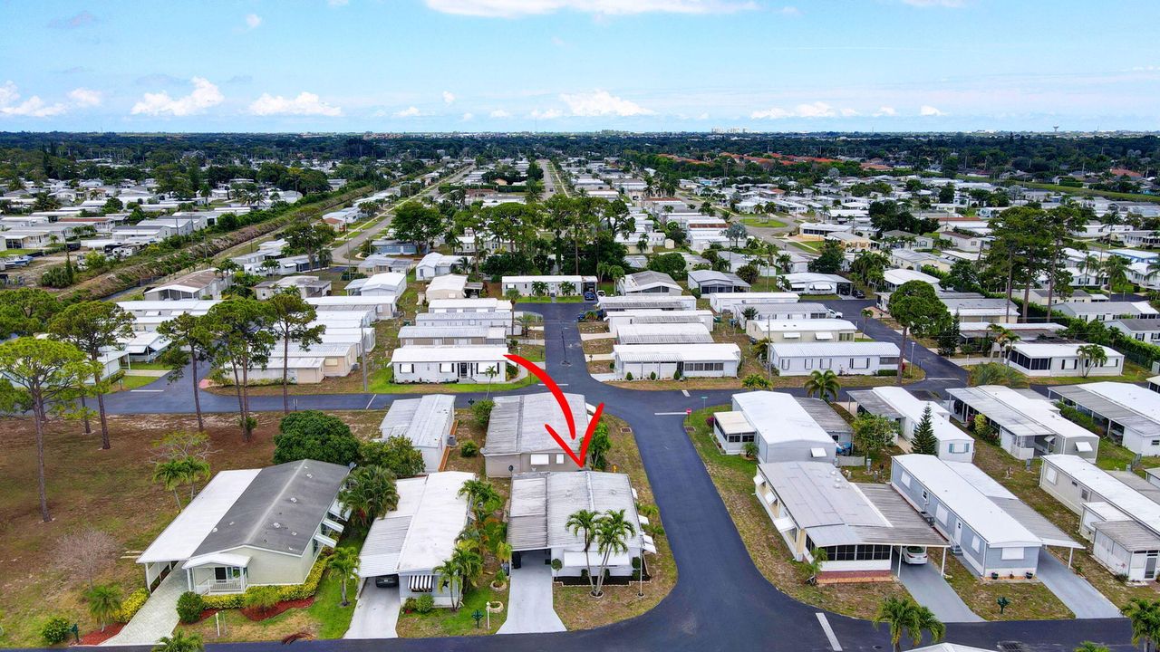 For Sale: $189,900 (2 beds, 2 baths, 1080 Square Feet)