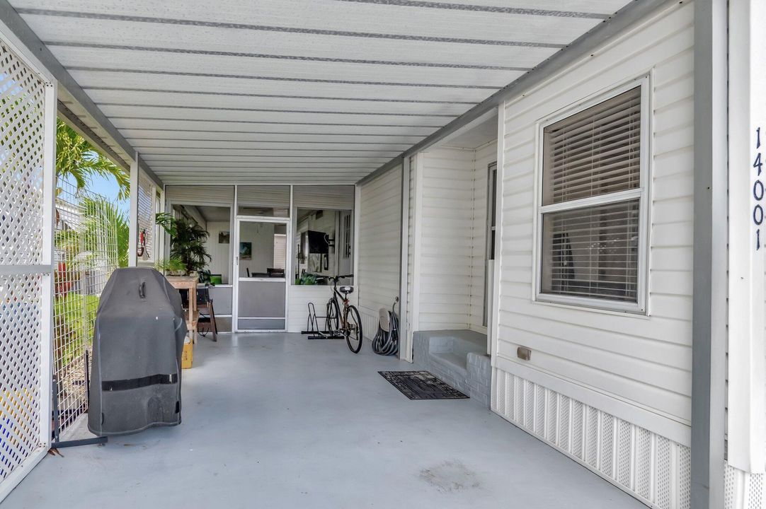 For Sale: $189,900 (2 beds, 2 baths, 1080 Square Feet)