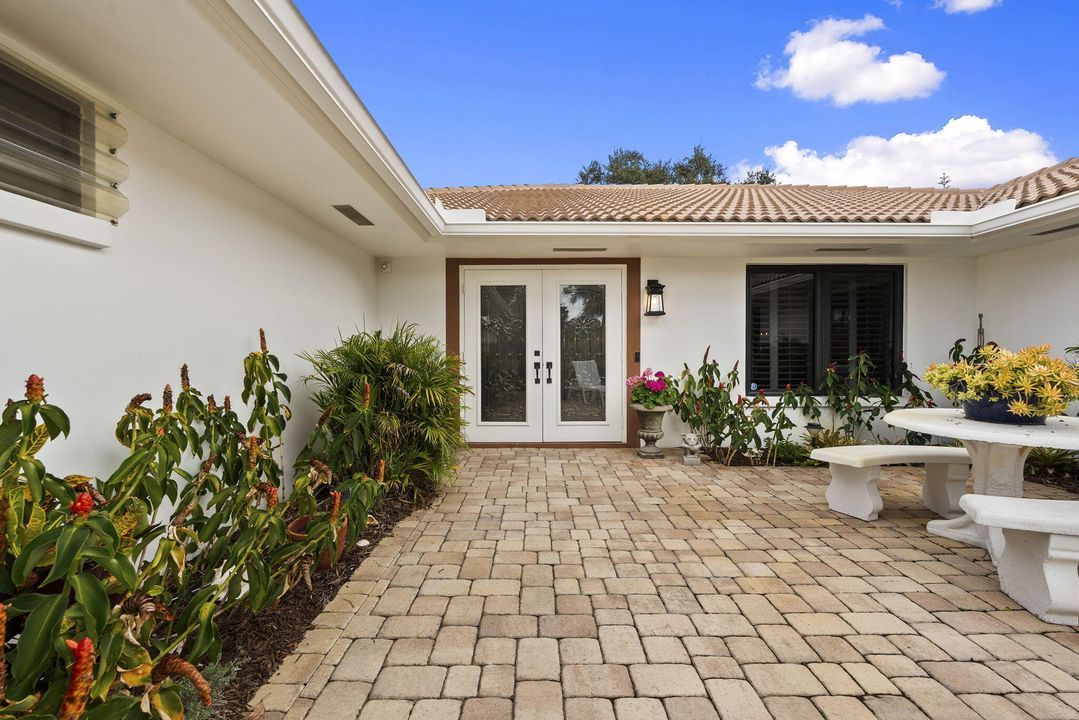 En Venta: $599,000 (3 camas, 2 baños, 2447 Pies cuadrados)