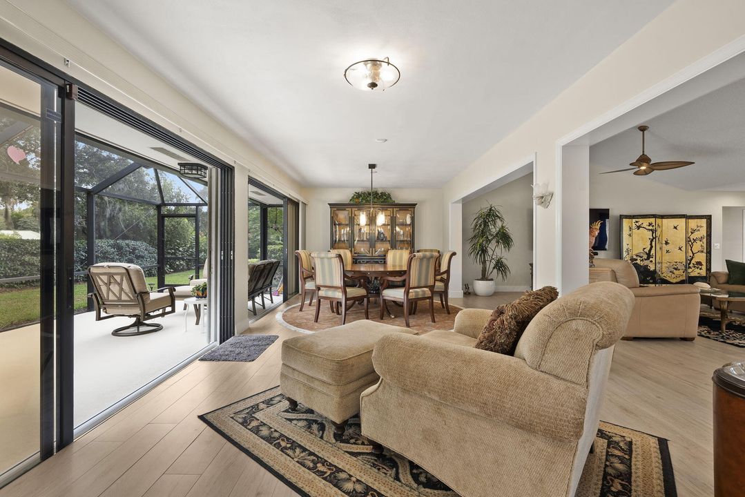 En Venta: $599,000 (3 camas, 2 baños, 2447 Pies cuadrados)