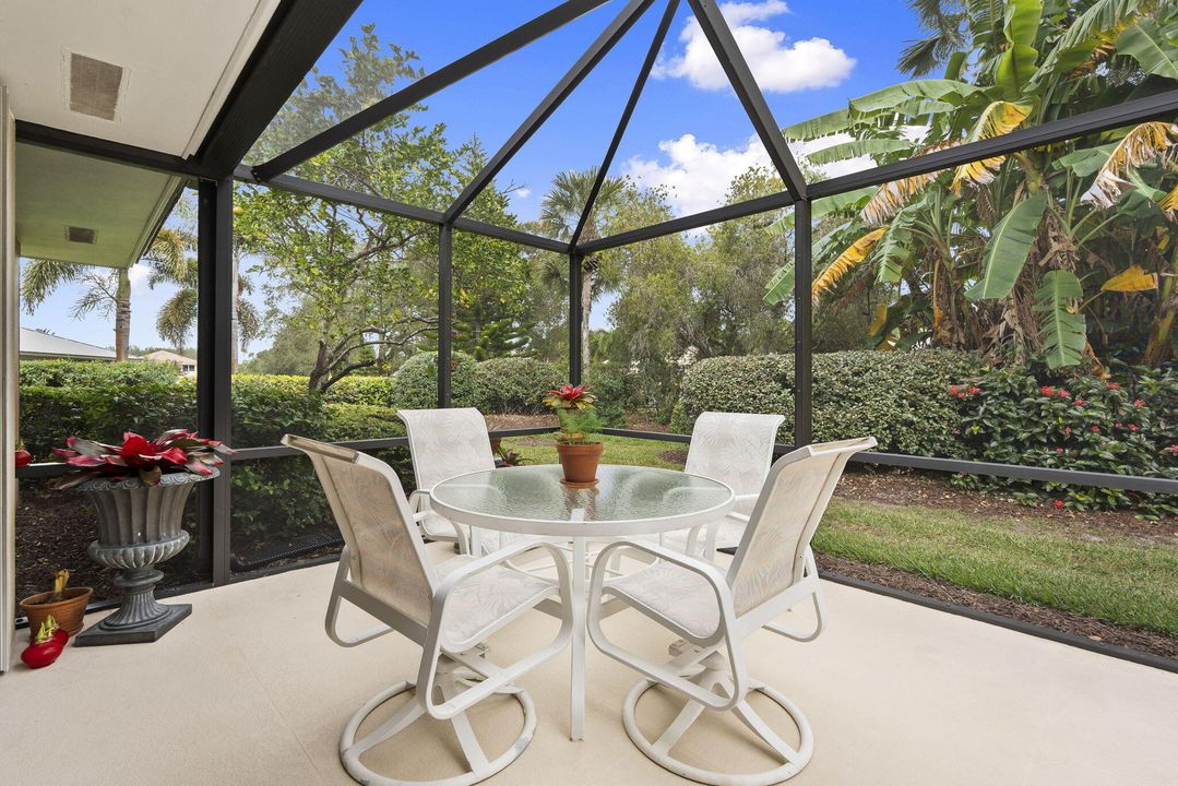 En Venta: $599,000 (3 camas, 2 baños, 2447 Pies cuadrados)