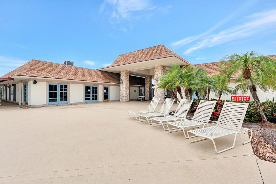 For Sale: $189,900 (2 beds, 2 baths, 1080 Square Feet)