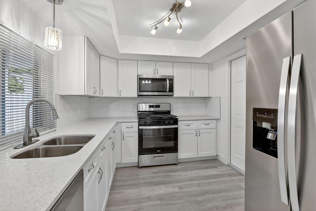 For Sale: $549,900 (3 beds, 2 baths, 1419 Square Feet)