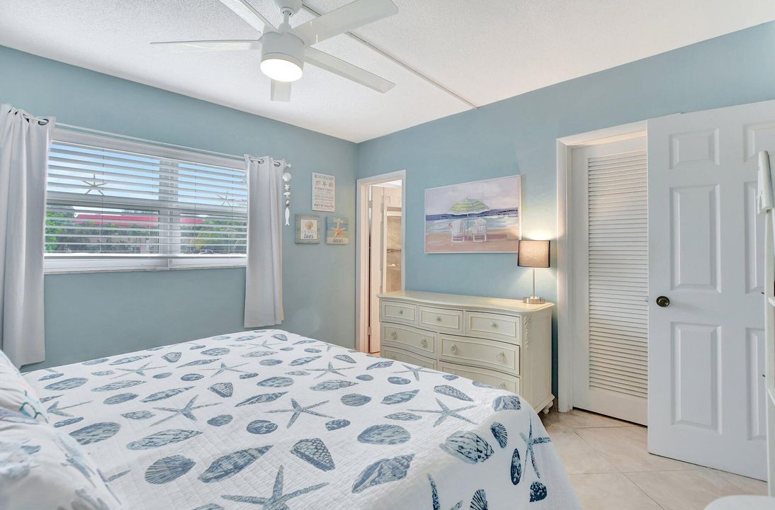 For Sale: $310,000 (1 beds, 1 baths, 620 Square Feet)