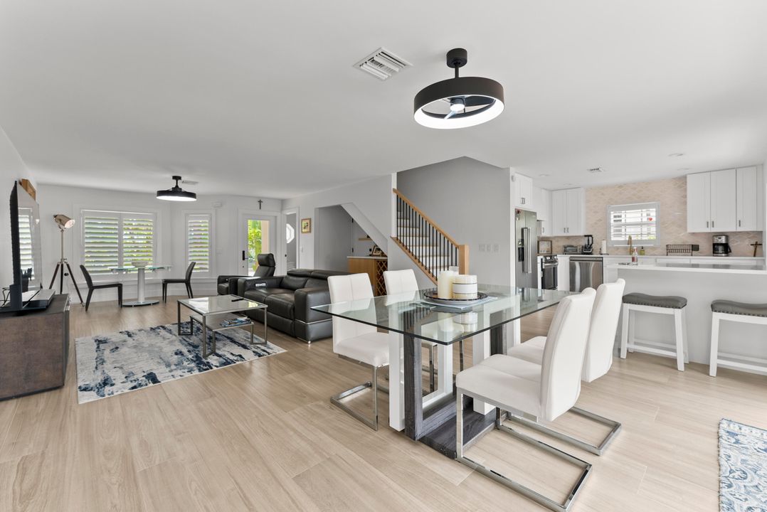 For Sale: $1,895,000 (3 beds, 2 baths, 1764 Square Feet)