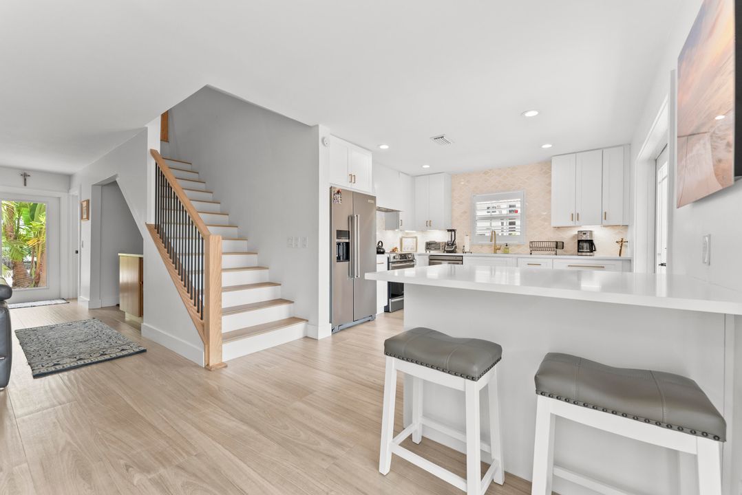 For Sale: $1,895,000 (3 beds, 2 baths, 1764 Square Feet)