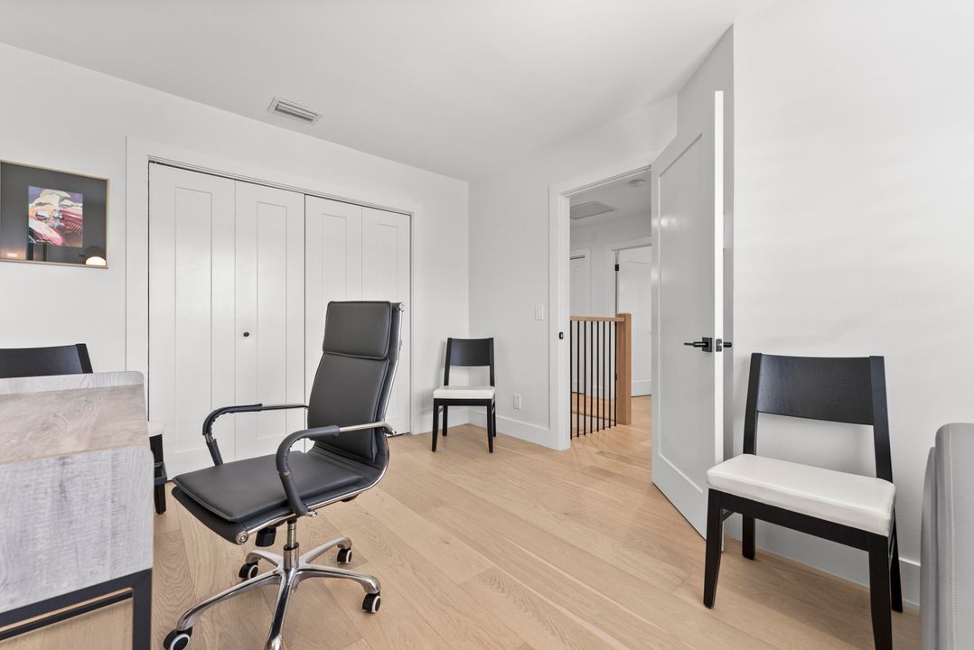 For Sale: $1,895,000 (3 beds, 2 baths, 1764 Square Feet)