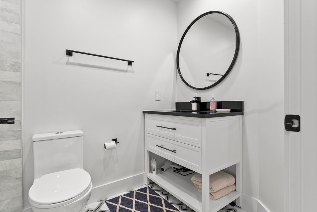 For Sale: $1,895,000 (3 beds, 2 baths, 1764 Square Feet)