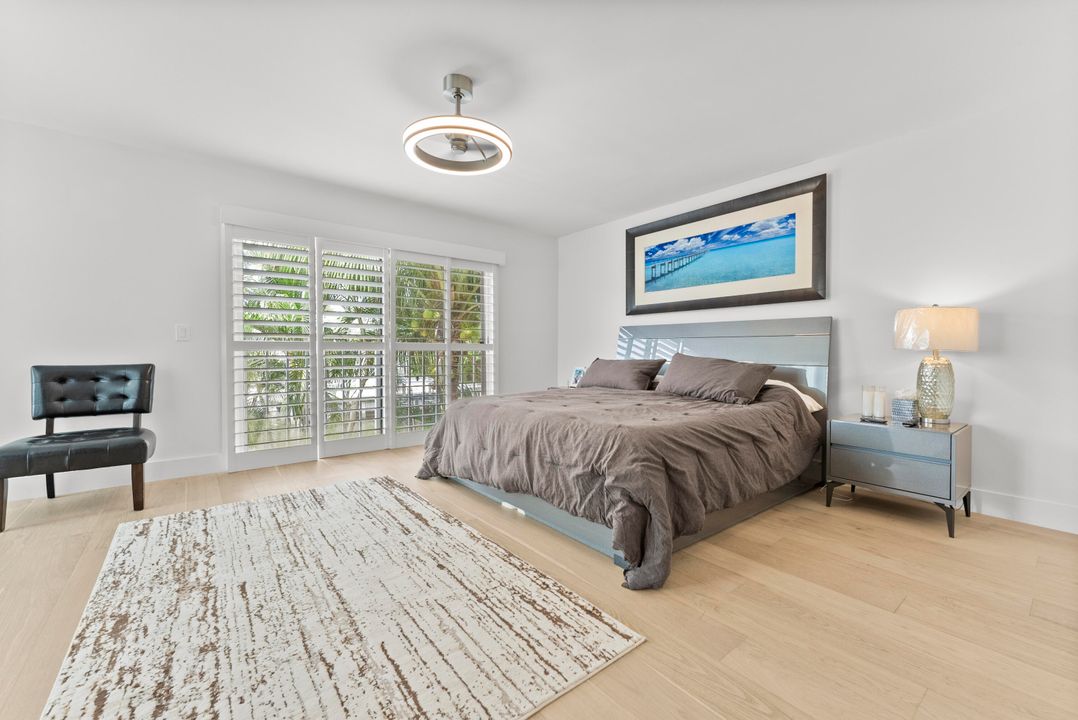 For Sale: $1,895,000 (3 beds, 2 baths, 1764 Square Feet)