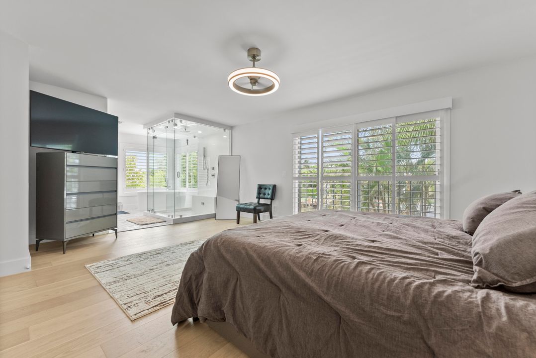 For Sale: $1,895,000 (3 beds, 2 baths, 1764 Square Feet)