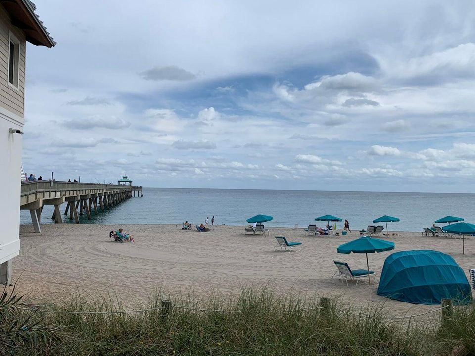 For Sale: $310,000 (1 beds, 1 baths, 620 Square Feet)