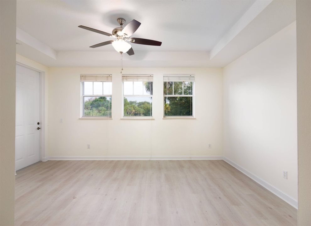 For Sale: $324,900 (3 beds, 2 baths, 1630 Square Feet)