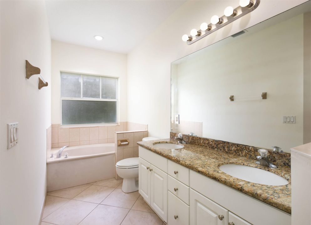 For Sale: $324,900 (3 beds, 2 baths, 1630 Square Feet)