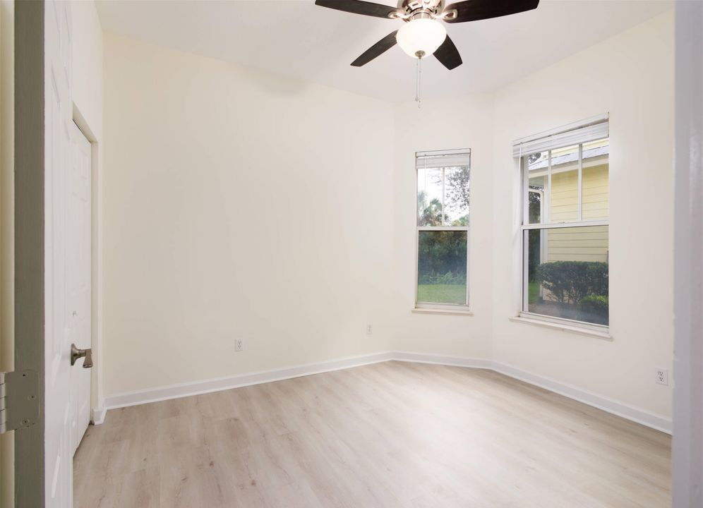 For Sale: $324,900 (3 beds, 2 baths, 1630 Square Feet)