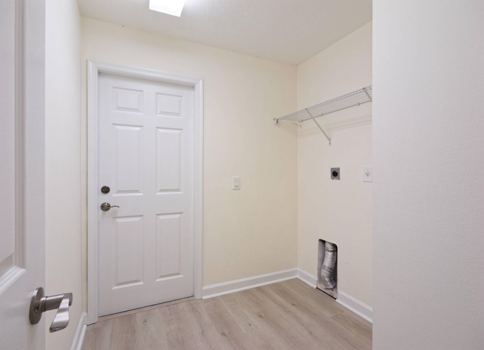 For Sale: $324,900 (3 beds, 2 baths, 1630 Square Feet)