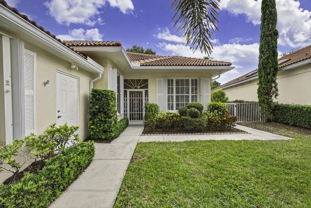 En Venta: $949,000 (3 camas, 2 baños, 2024 Pies cuadrados)