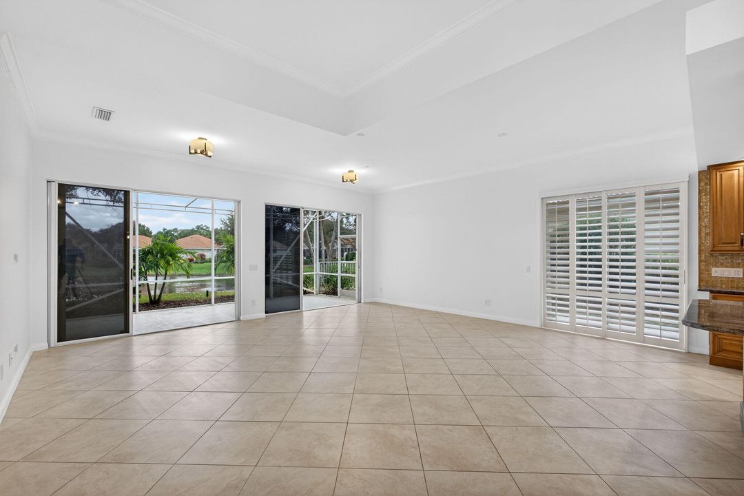 En Venta: $949,000 (3 camas, 2 baños, 2024 Pies cuadrados)