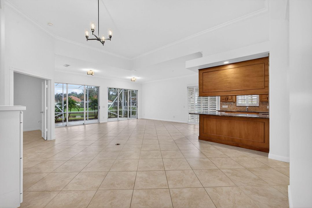 En Venta: $949,000 (3 camas, 2 baños, 2024 Pies cuadrados)