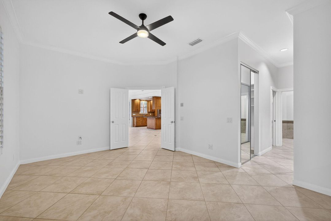 En Venta: $949,000 (3 camas, 2 baños, 2024 Pies cuadrados)