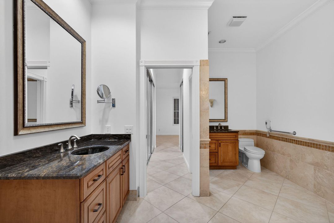 En Venta: $949,000 (3 camas, 2 baños, 2024 Pies cuadrados)