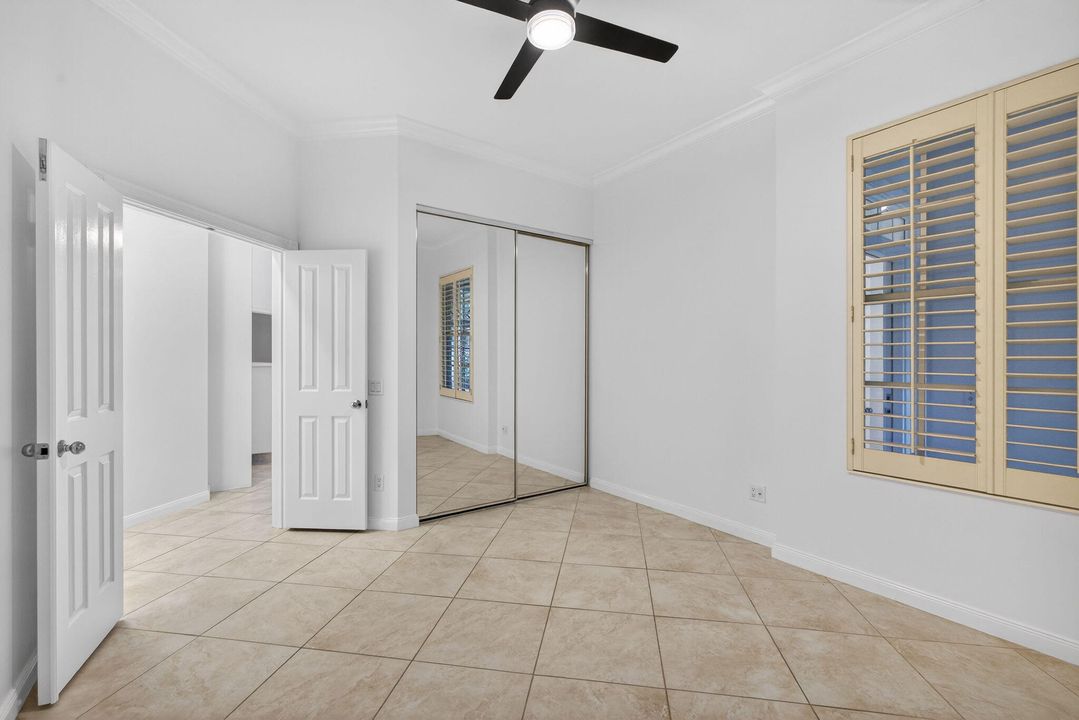 En Venta: $949,000 (3 camas, 2 baños, 2024 Pies cuadrados)