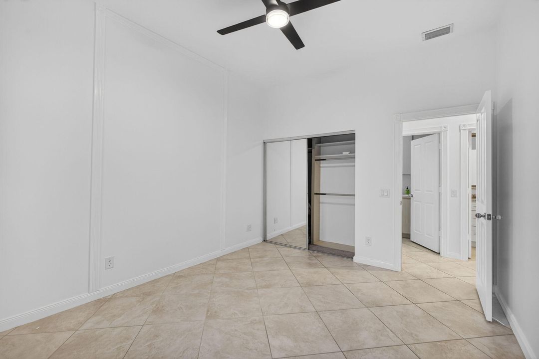 En Venta: $949,000 (3 camas, 2 baños, 2024 Pies cuadrados)